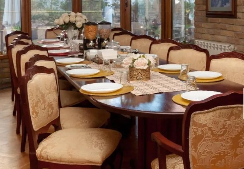Hotel Dining
